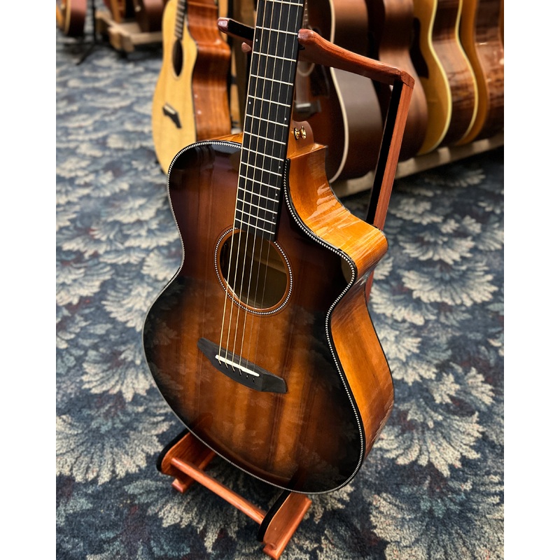 Breedlove Oregon Series Concert Bourbon CE Myrtlewood-Myrtlewood Acoustic-Electric Guitar