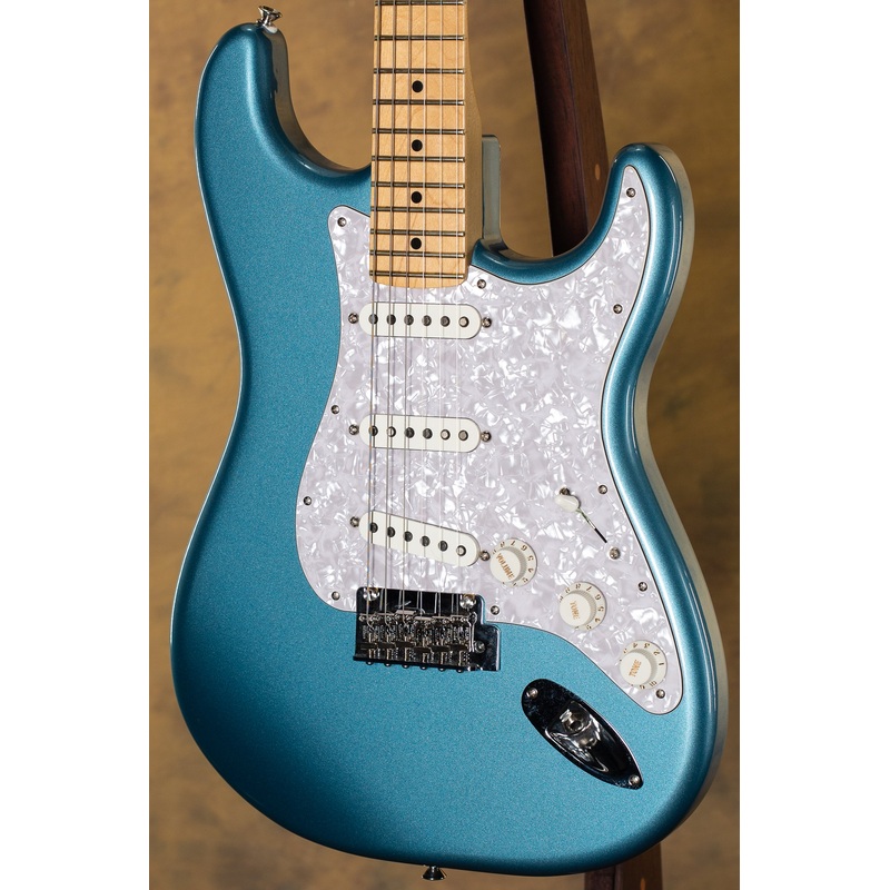 2022 Fender Player Stratocaster Tidepool Maple